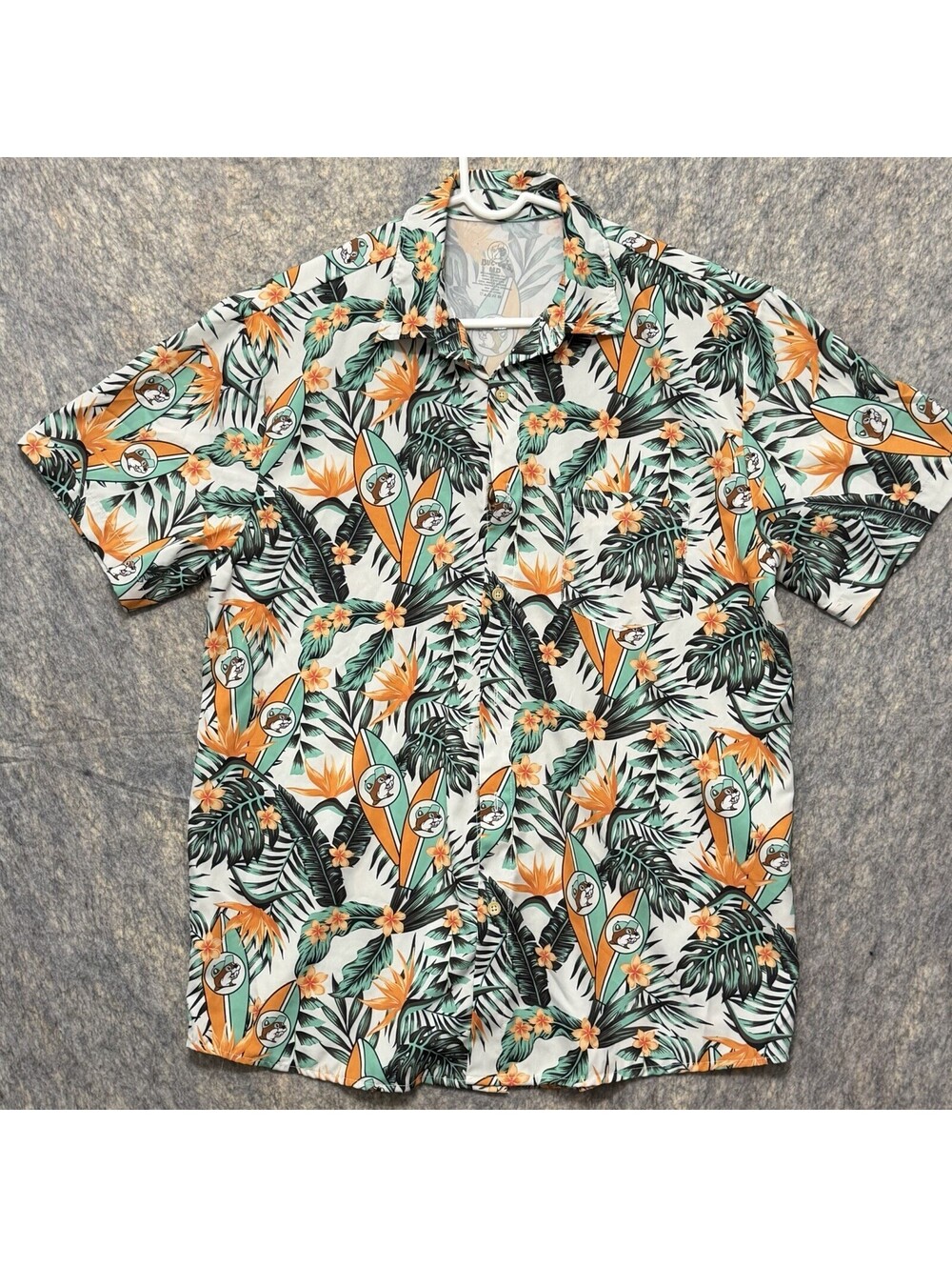 Buc-ee’s Hawaiian Shirt Men’s Medium Tropical Surfboard Beaver Camp Button Up
